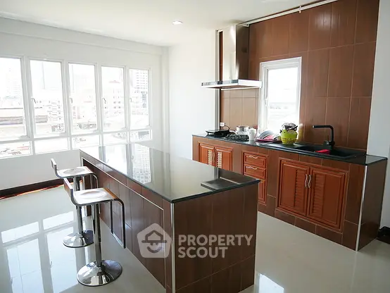 Fully Furnished 3 Bedrooms Apartment at สบายดี-1