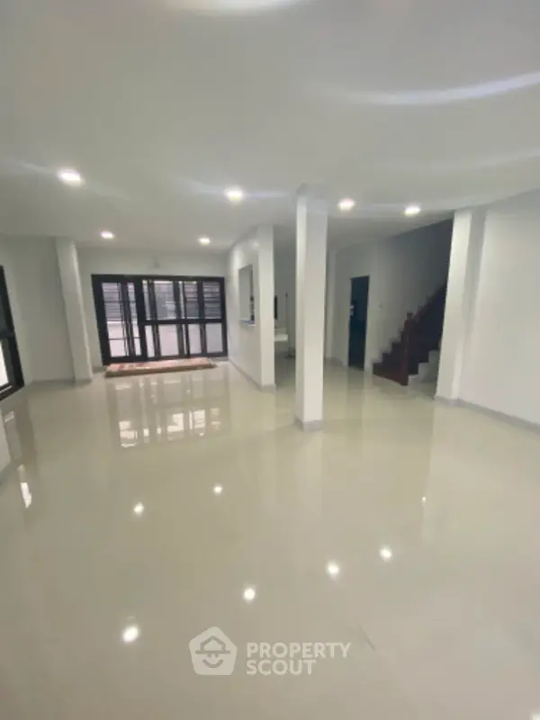 image_rental-10578634