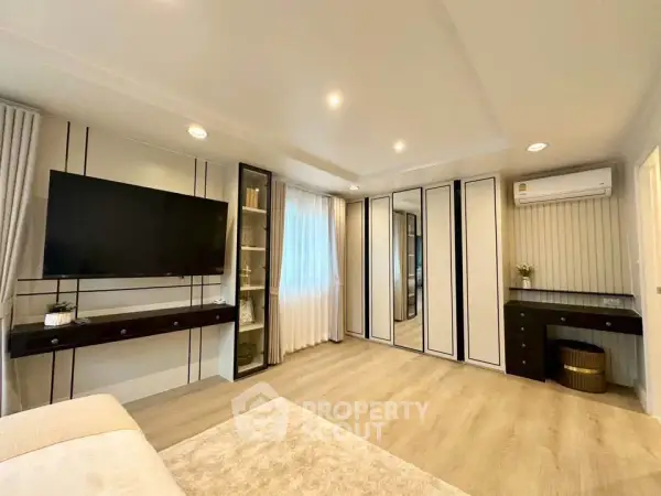คอนโด 2-ห้องนอน ที่ ฟอร์จูน คอนโดทาวน์ ใน ช่องนนทรี