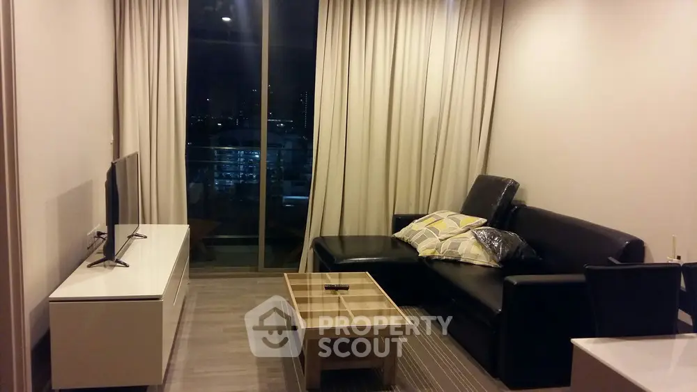  1 Bedroom Condo at 333 Riverside-1