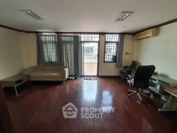 image_rental-26969436