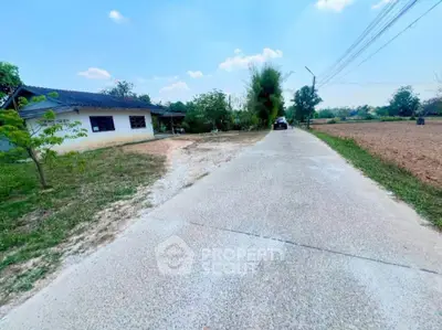 Charming rural property with spacious land and serene surroundings, perfect for countryside living.