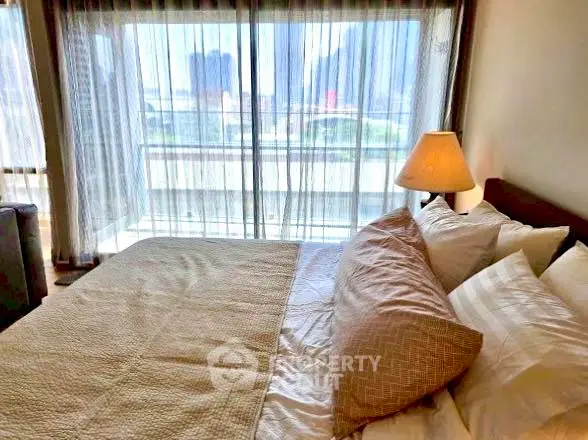 image_rental-29980021