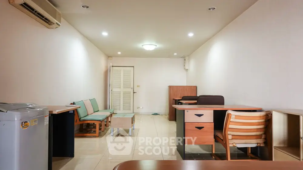  1 Bedroom Condo at State Tower Silom-1