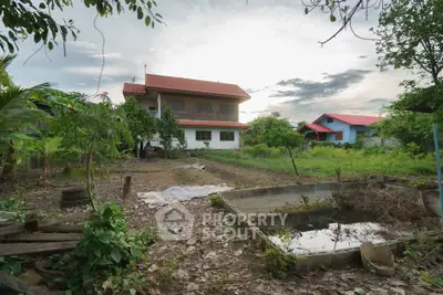 Charming countryside property with spacious garden and serene surroundings, perfect for nature lovers.