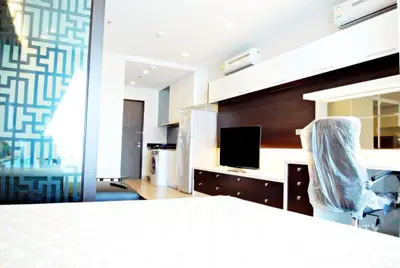 Fully Furnished 1 Bedroom Condo at Sky Walk Residences-6