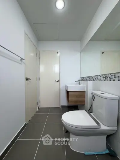 HzfMGNTGRmw63ExTzxML.webp