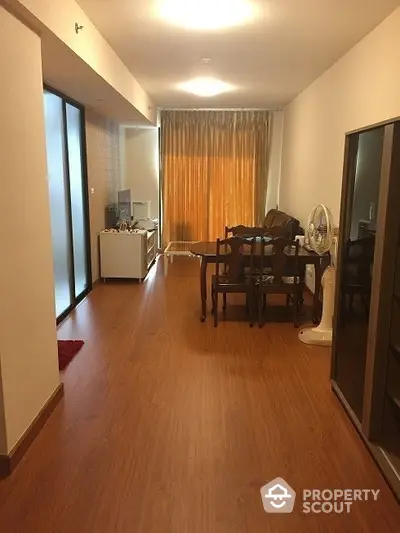  1 Bedroom Condo at Supalai Premier Place Asok Livingroom