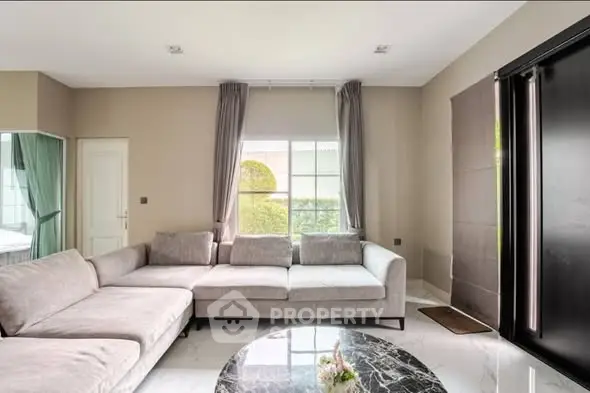 image_rental-28834273