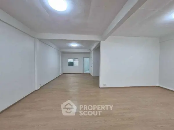 image_rental-30728414