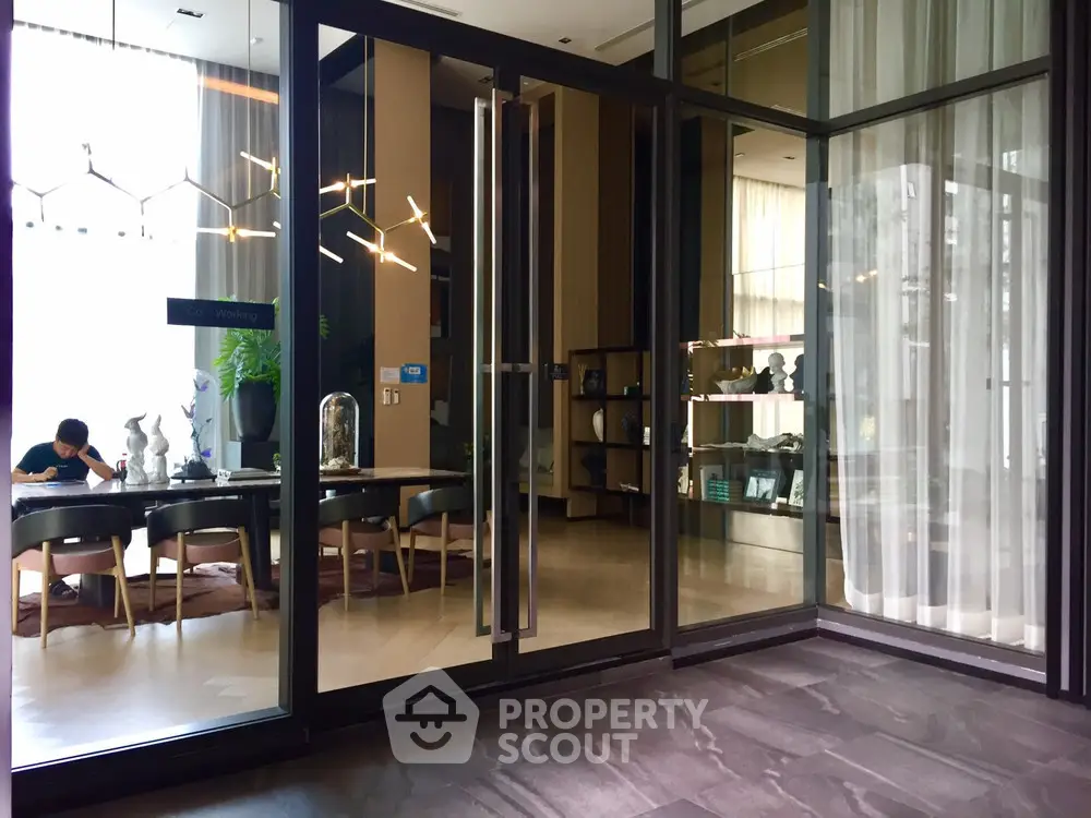  1 Bedroom Condo at Life Sukhumvit 48-1