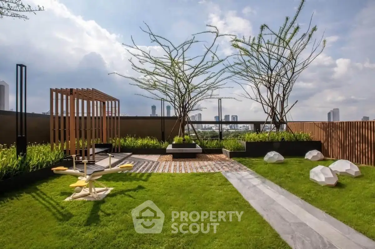 Stunning rooftop garden with modern design and city skyline view, perfect for relaxation and entertainment.