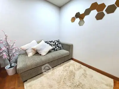 Fully Furnished 1 Bedroom Condo -15