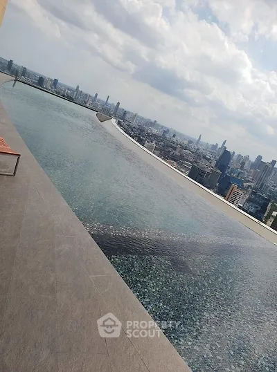 2 Bedrooms Condo at The Lumpini 24-2