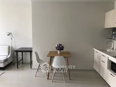  1 Bedroom Condo at Noble Ploenchit-2