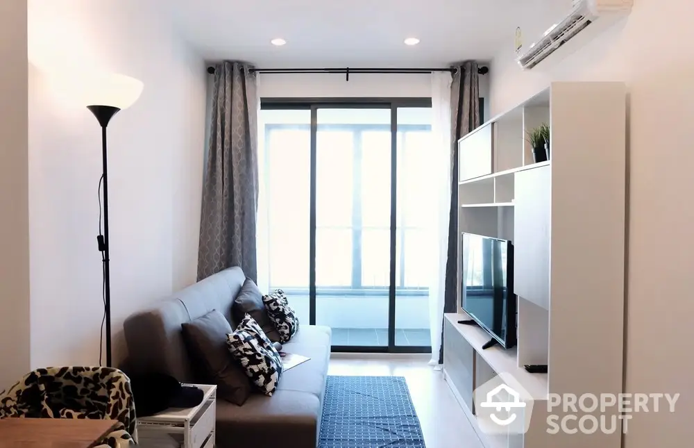  1 Bedroom Condo at Ideo Mobi Charan Interchange-1