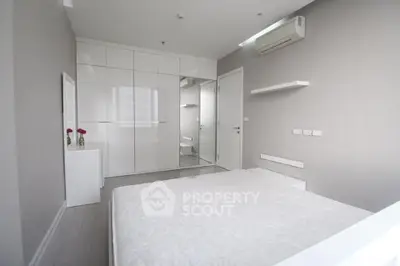 2 Bedrooms Condo at T C Green Rama 9-2