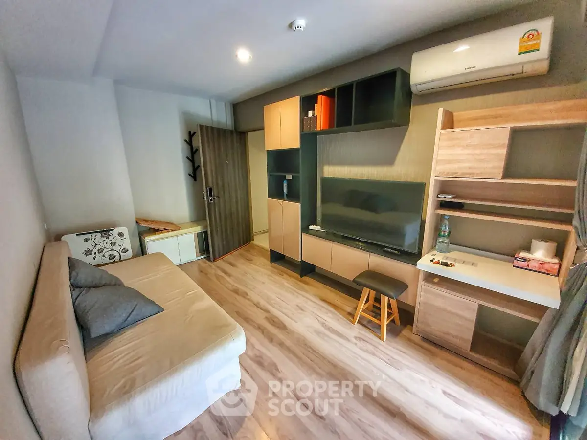  1 Bedroom Condo at The Unique 19-1