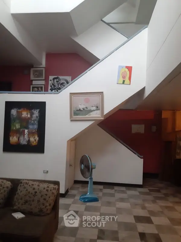 image_rental-19510799