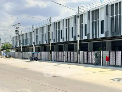 image_rental-31581722