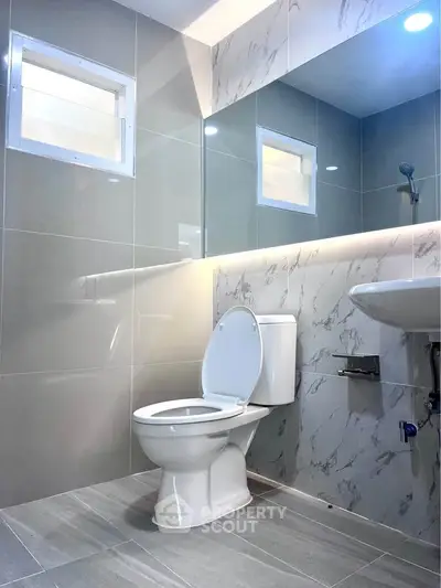 Modern bathroom with sleek design and elegant fixtures