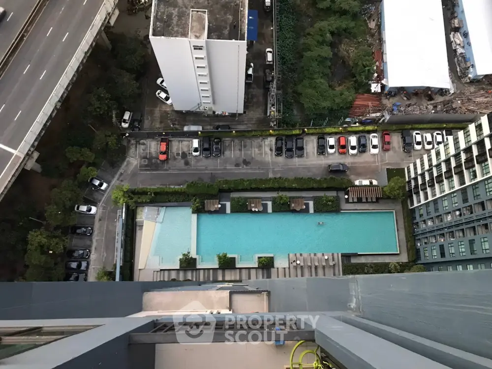  1 Bedroom Condo at The Base Rama 9 Ramkhamhaeng-1