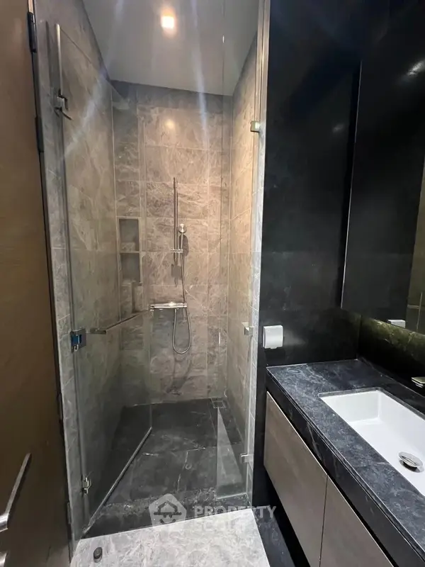 คอนโด 2-ห้องนอน ที่ 28 ชิดลม ใกล้ BTS ชิดลม