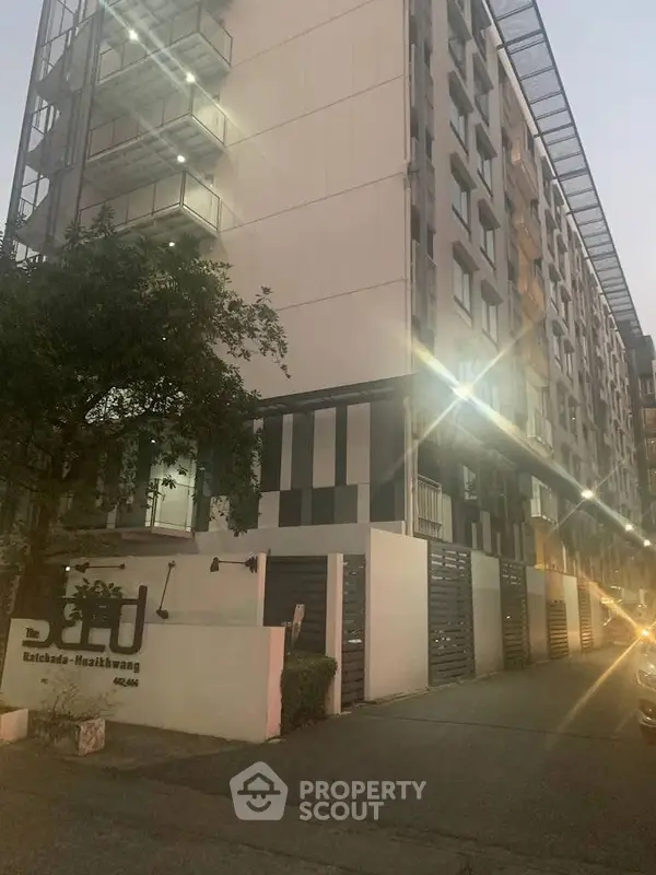 image_rental-27382278