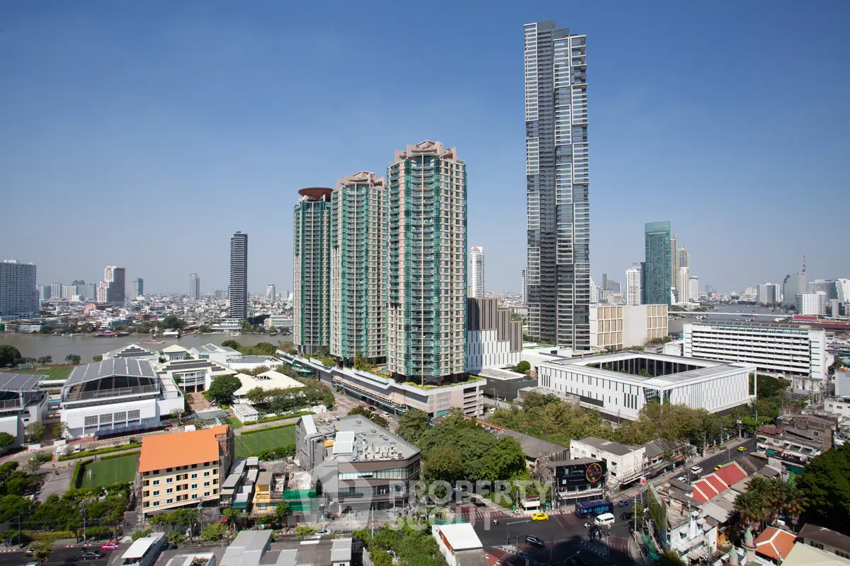 Stunning cityscape view showcasing modern high-rise buildings and vibrant urban landscape.