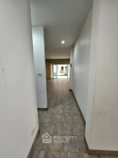 image_rental-27695272