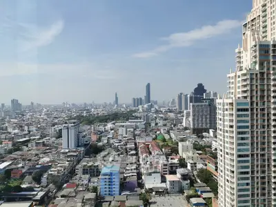  1 Bedroom Condo at Rhythm Sathorn Narathiwas-5