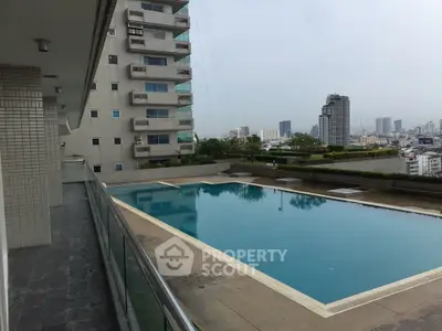  2 Bedrooms Condo -7