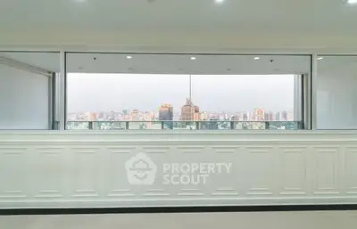  4 Bedrooms Condo at Millennium Residence Sukhumvit Condominium-4