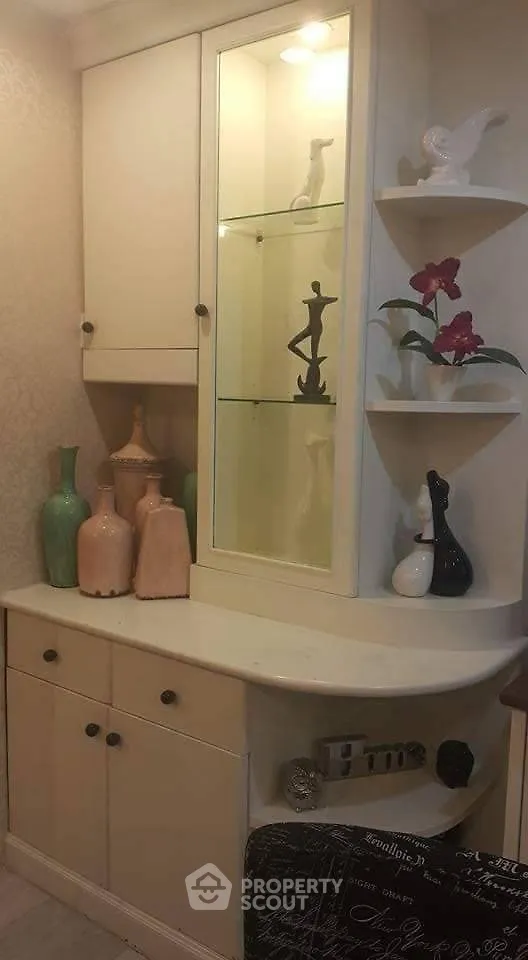 2 Bedrooms Condo -1