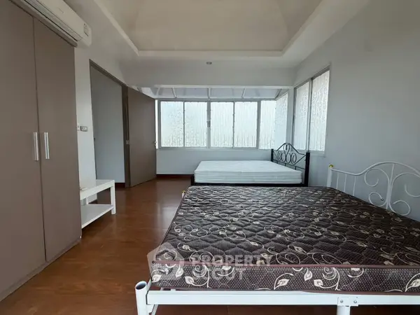 image_rental-31244055