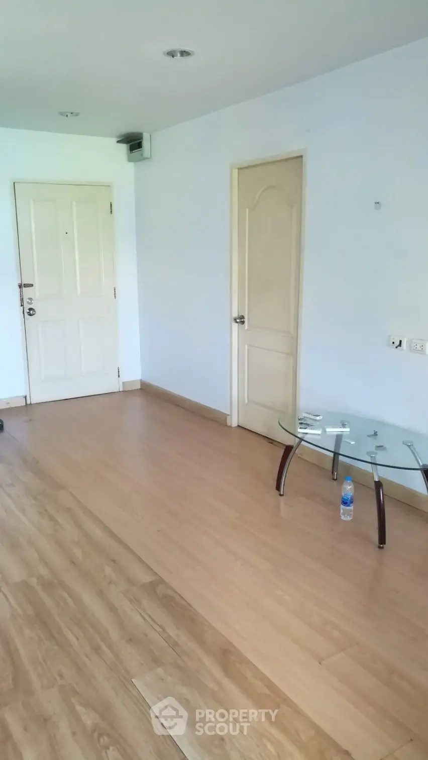 2 Bedrooms Condo at S Condo Sukhumvit 50-5