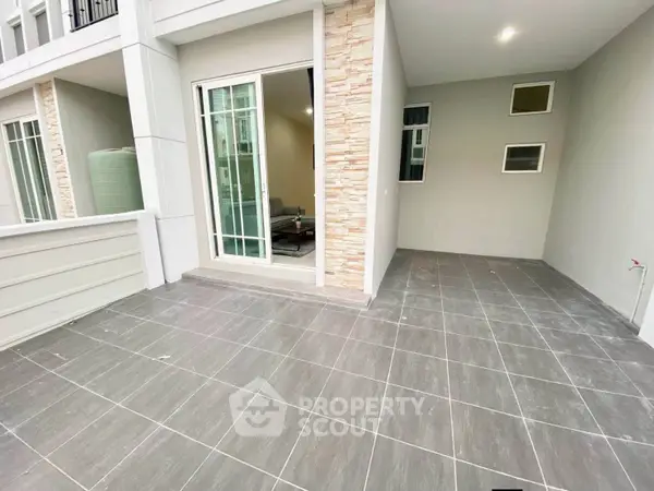 image_rental-28796480