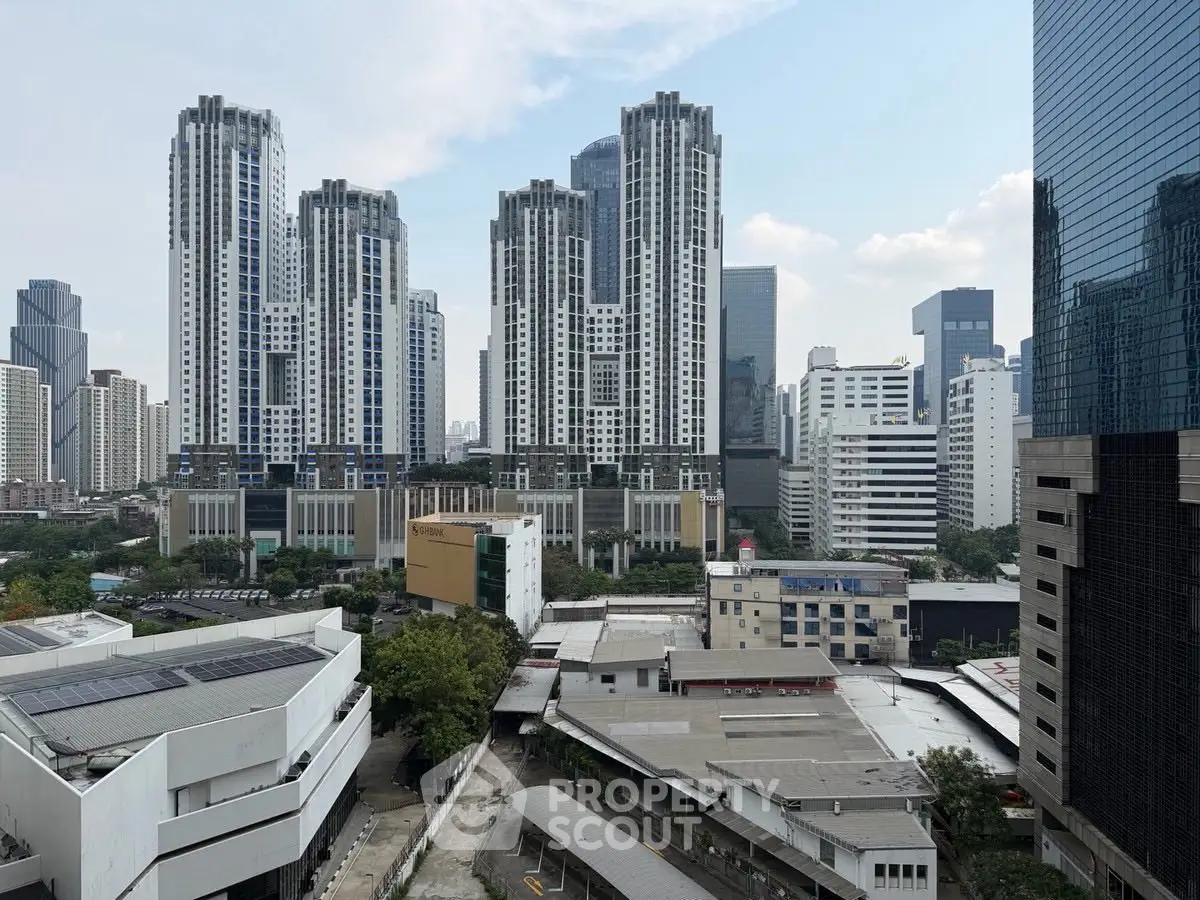 Stunning cityscape view of modern high-rise buildings in a bustling urban area.