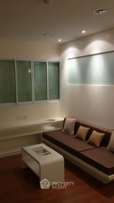 image_rental-30281438