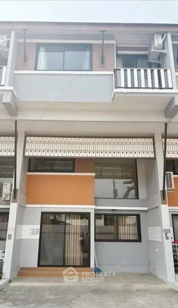 image_rental-27070276