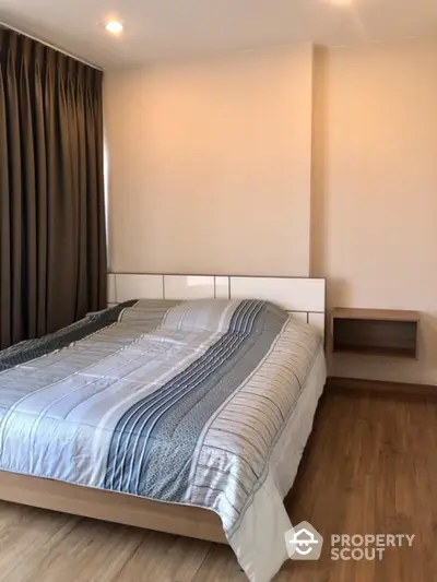  2 Bedrooms Condo at The Tree Rio Bang Aor Station Bedroom