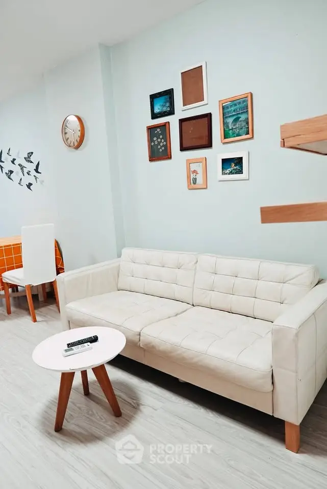 Modern living room with stylish decor and comfortable seating