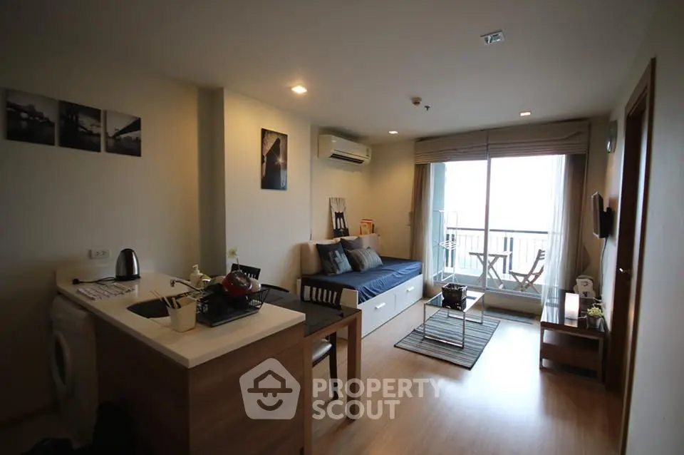  1 Bedroom Condo at Rhythm Ratchada Huaikwang-1