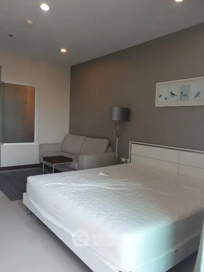 Fully Furnished 1 Bedroom Condo at Supalai Premier Asoke-4