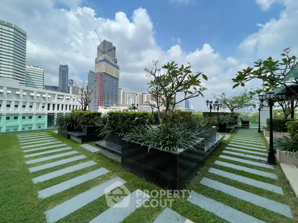 Stunning rooftop garden with city skyline view, featuring lush greenery and modern design elements.