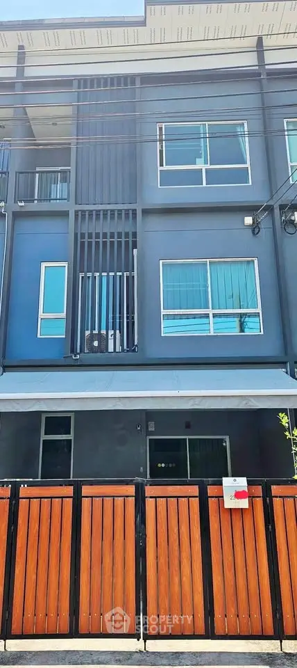 image_rental-31290936