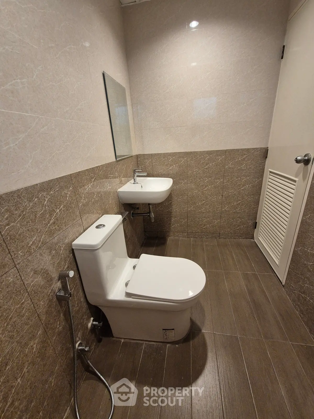 Modern bathroom with sleek fixtures and elegant tile design