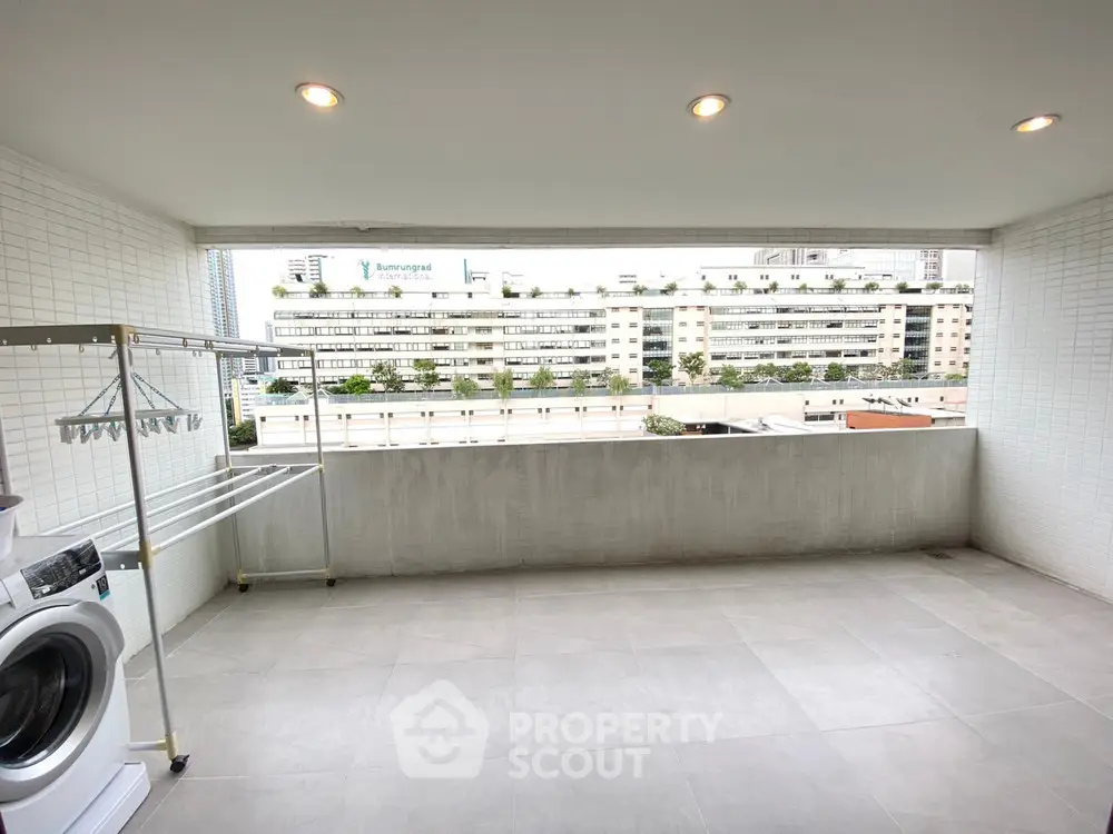 2 Bedrooms Condo -1