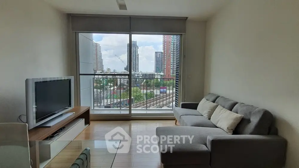  2 Bedrooms Condo at Siri At Sukhumvit-1