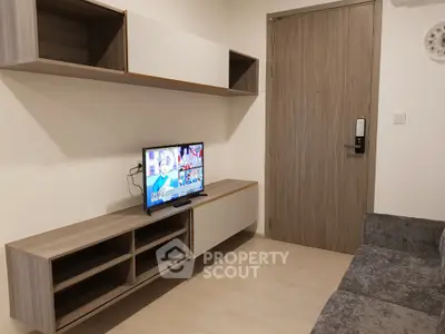  1 Bedroom Condo at Knightsbridge พหลโยธิน อินเตอร์เชนจ์ Livingroom